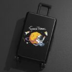 Troler de Calatorie, Embo, 56 x 35 x 22 cm, 4 Roti, Maner Reglabil, din ABS, cu Fermoar, Blocare cu Cod, Impermeabil, Model Astronaut, Negru - imagine 8