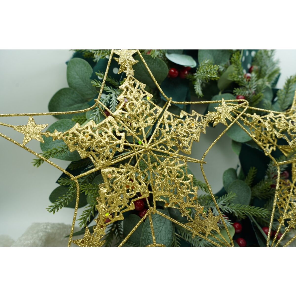 Varf decorativ de brad, Auriu, in forma de Stea, design de braduti, din Plastic/Metal, 24 cm x 27 cm, Interior/Exterior, Embo - imagine 3