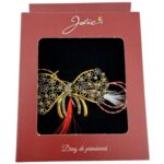 Brosa Vintage, Jolie, Material Metal, Ambalaj Carton, Dimensiune Brosa Aproximativ 4-6 cm, Model Fundita cu Flori, Multicolor