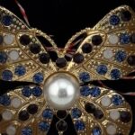 Martisor Brosa Medie, Jolie, Multicolora, Dimensiune Brosa 5 cm, Material Metal, Model Fluture